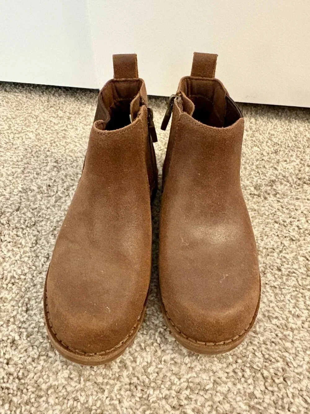 Kids UGG Callum Chelsea Ankle Boots Size 12 Brown Zippered EUC Boy or Girl